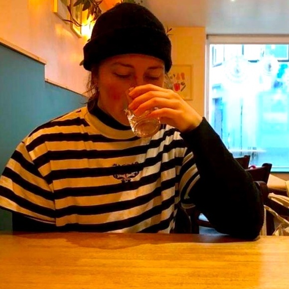 Meet your Posher, Mikayla - Picture 1 of 1